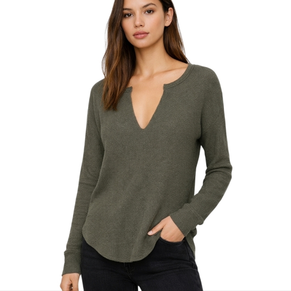 Aritzia TNA Alder Thermal Waffle Top Green Long Sleeve Women Small Stretch